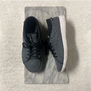 Reebok Runaround Walking Shoe Runners Size 8.5 Grey Black